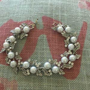 Beautiful faux pearl and diamond bracelet